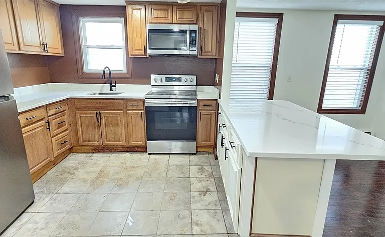 21 Central St #2 — Photo 3