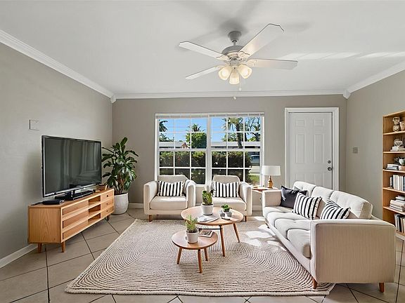 3rd image of 1520 SW 68th Way