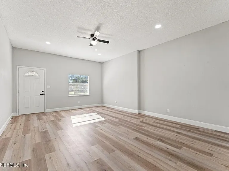 6144 Fordham Cir W — Photo 3