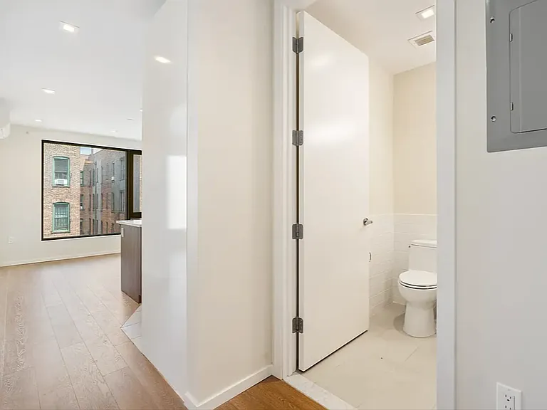 521 W 134th St #8B — Photo 9