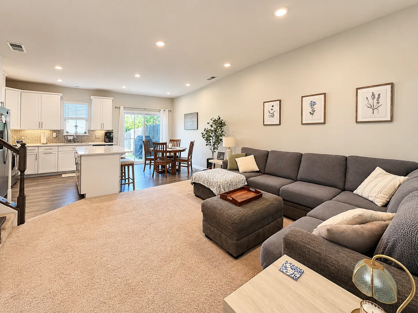 3 bed, 2.5 bath, 1576 sqft, $1,750 — Photo 3