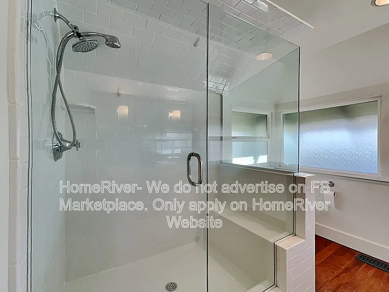 2206 24th St — Photo 13