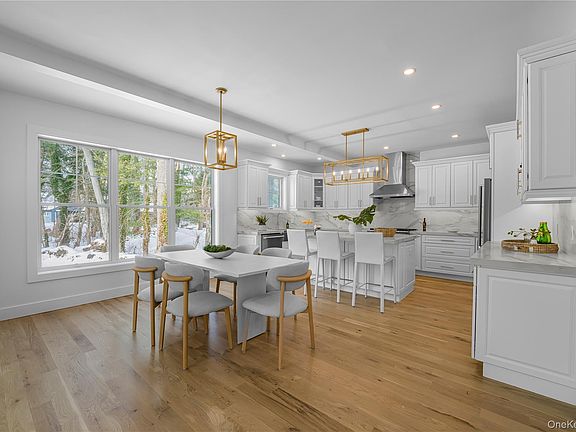 4th image of 41 Betsy Brown Road