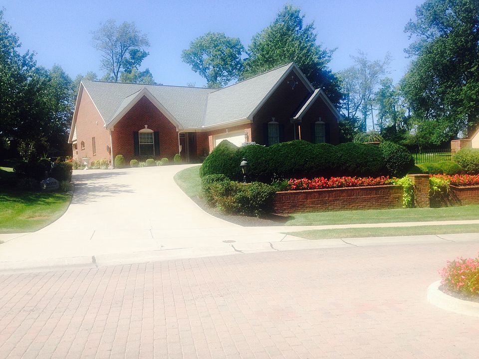 1st image of 3052 Lyndale Ct