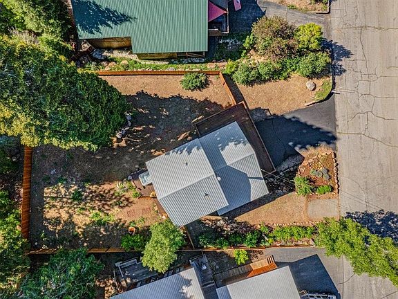 3rd image of 10791 Gooseberry Ct