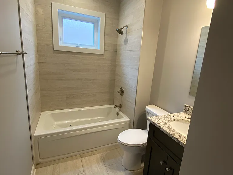 6653 S Woodlawn Ave #2 — Photo 5