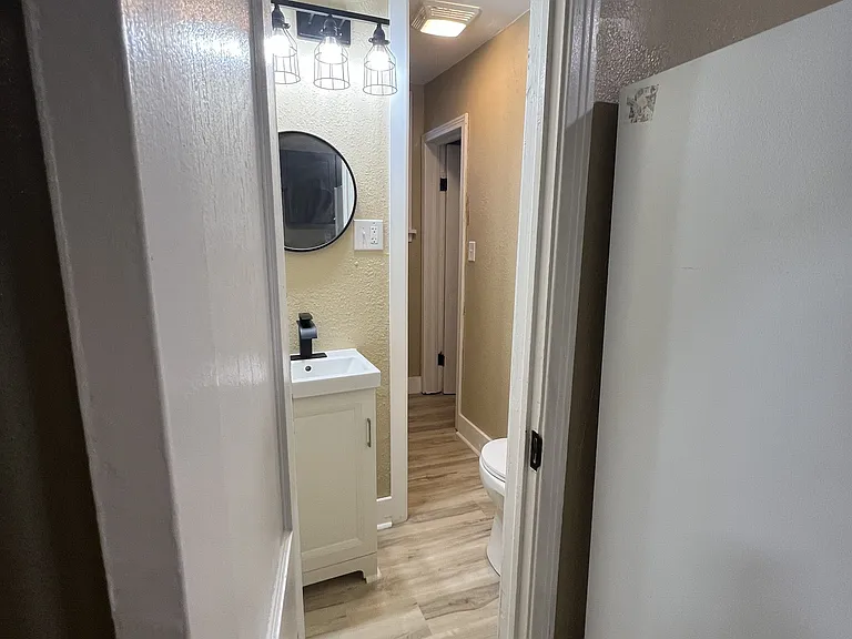 205 S Walters St #5 — Photo 6