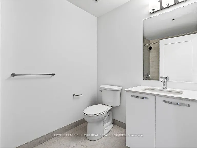 75 James St S #2404 — Photo 14