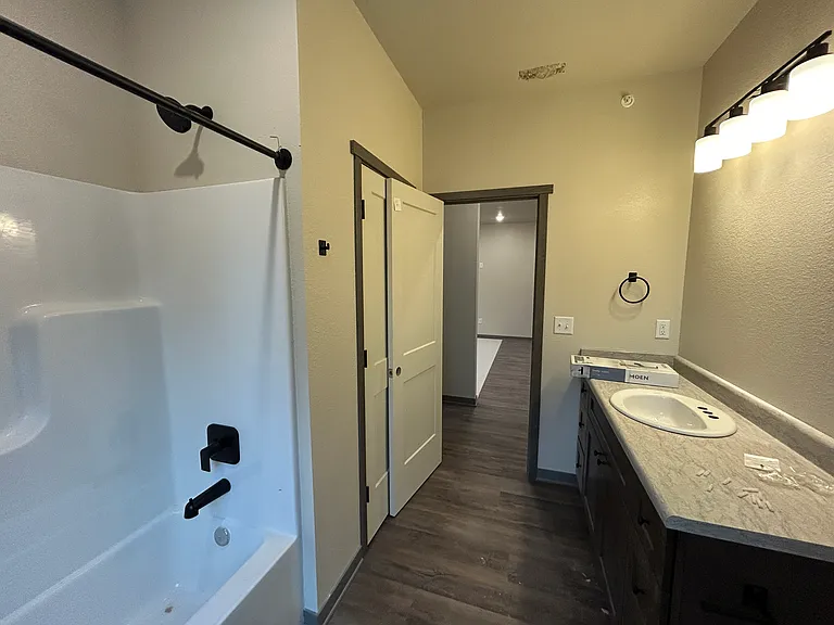 6950 Hickman Rd #302A — Photo 15