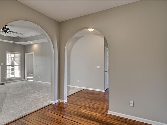 4th image of 2317 Stardust Dr