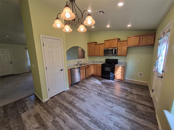 4th image of 2759 Summerfield Pl