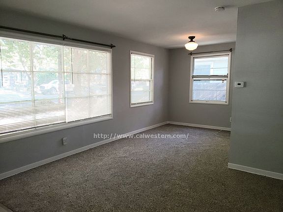 2nd image of 1545A Mackey Ave