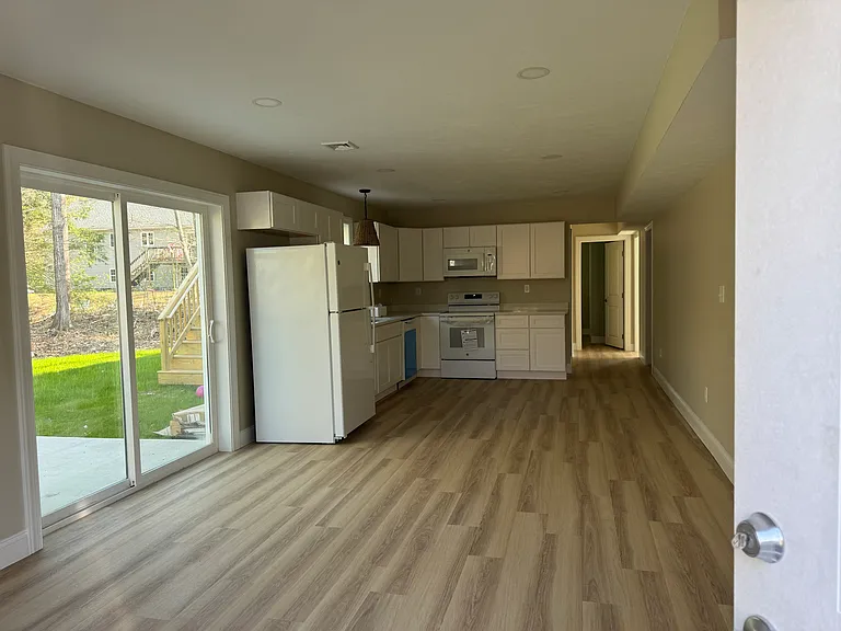 104 Hilltop Dr — Photo 17