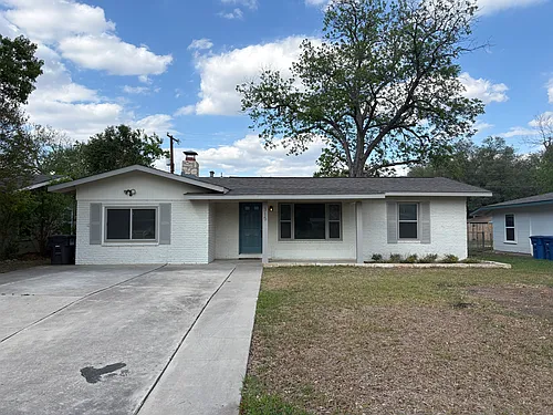 315 Shropshire Dr Photo 1