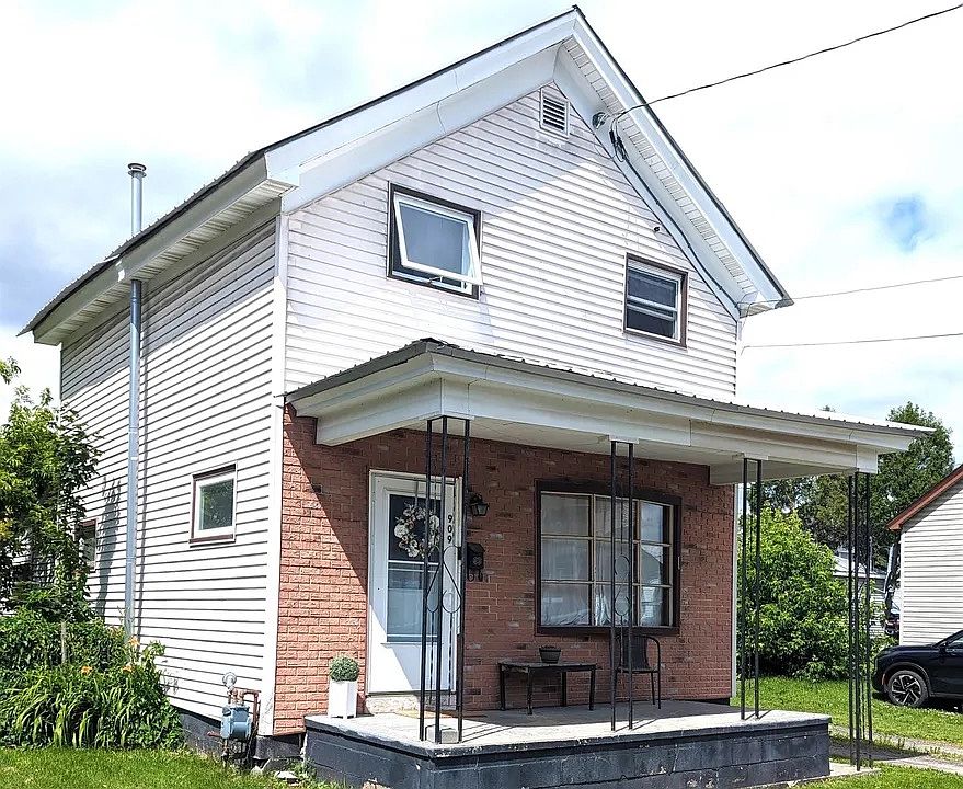 1st image of 909 Franklin St