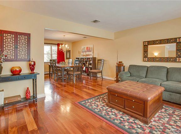 3rd image of 58 Adelhaide Ln