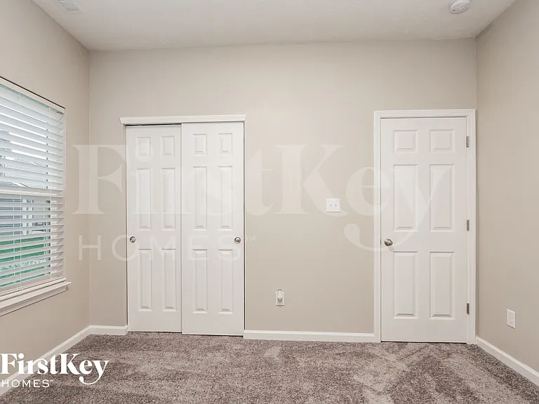 12128 Fall Ct — Photo 10