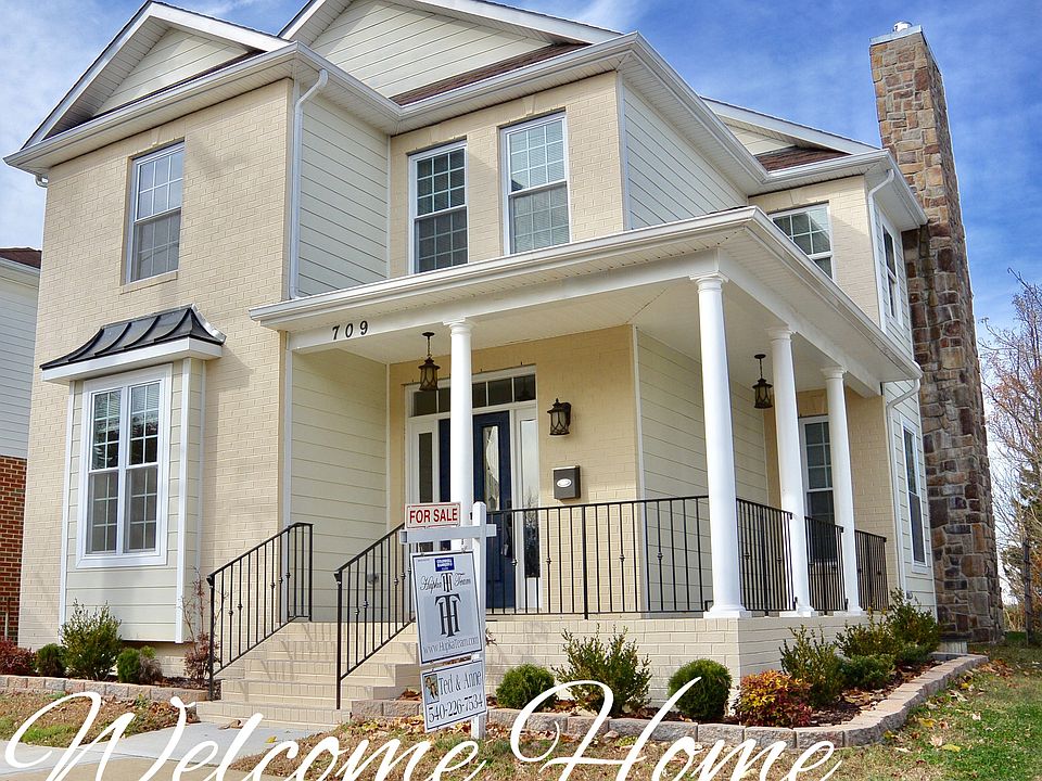 1st image of 709 Amelia St