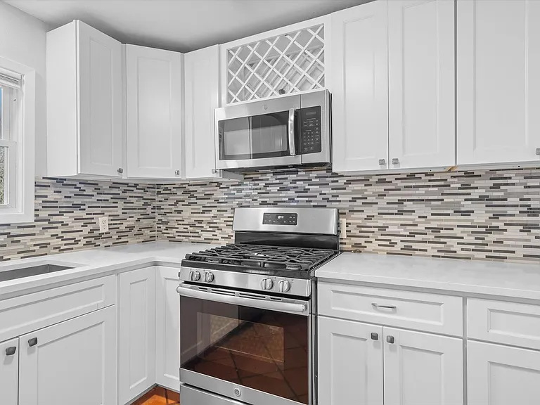 4900 Eastdale Dr — Photo 11