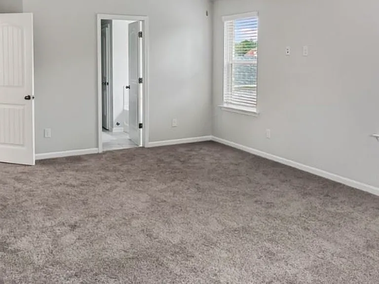 2115 Teale Ln — Photo 12