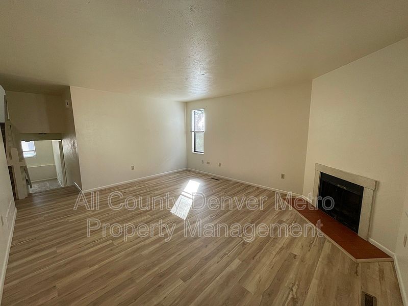 1st image of 4820 W 88th Pl