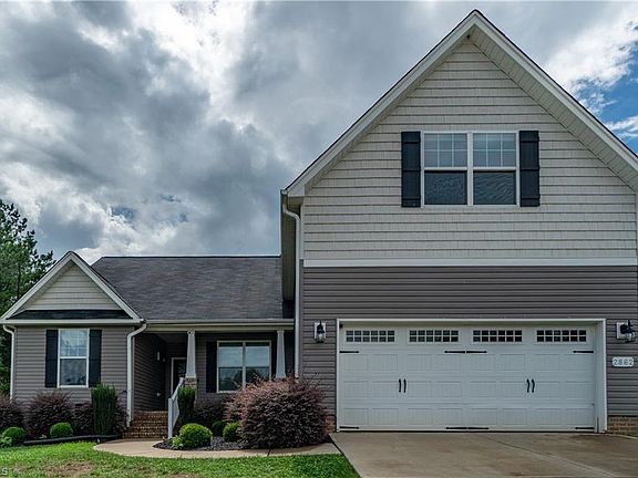 4th image of 2862 Bingham Dr