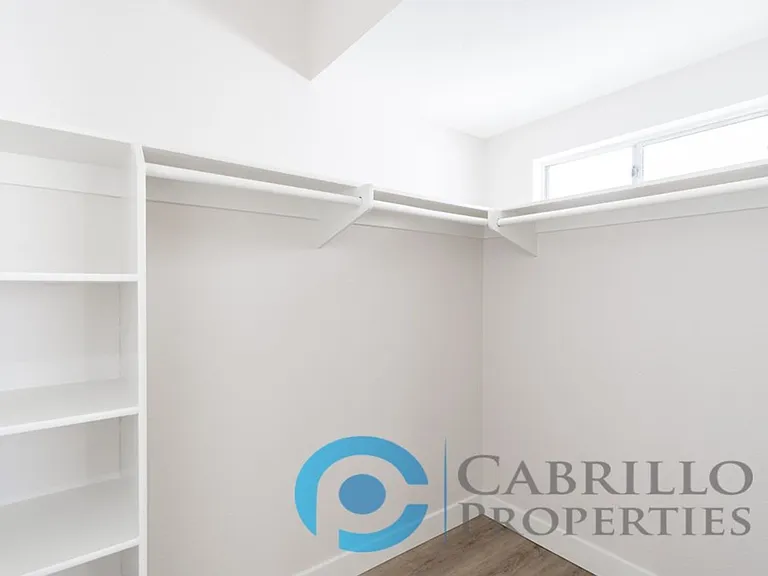 4776 Bancroft St — Photo 21