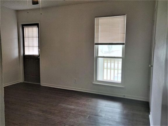 3rd image of 4816 Delwood St #1