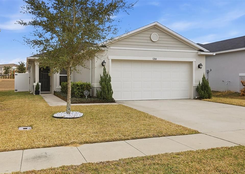 1st image of 1284 PAPAYA CIRCLE