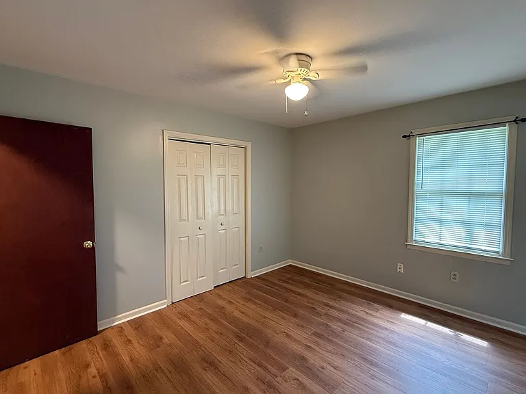 209 Longstreet St — Photo 16