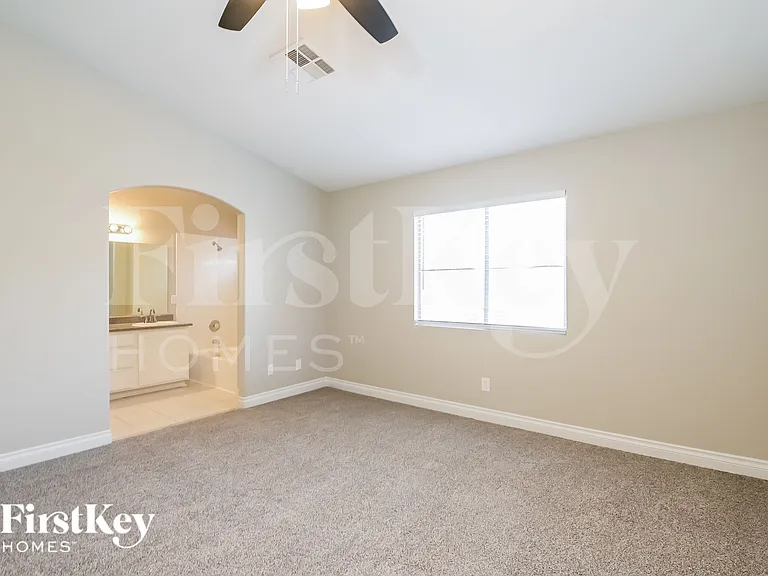 811 Mesa Pine Ct — Photo 12