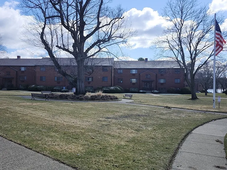 79 Charlesbank Way #B — Photo 12