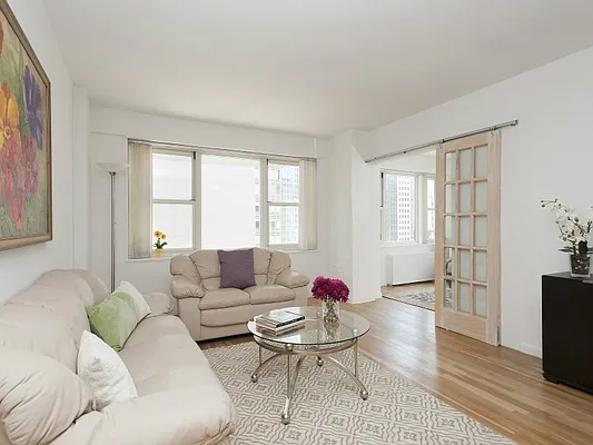 Sold by Sotheby's International Realty | media 14