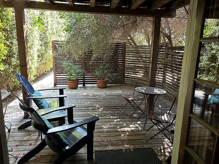 6621 De Longpre Ave — Photo 13