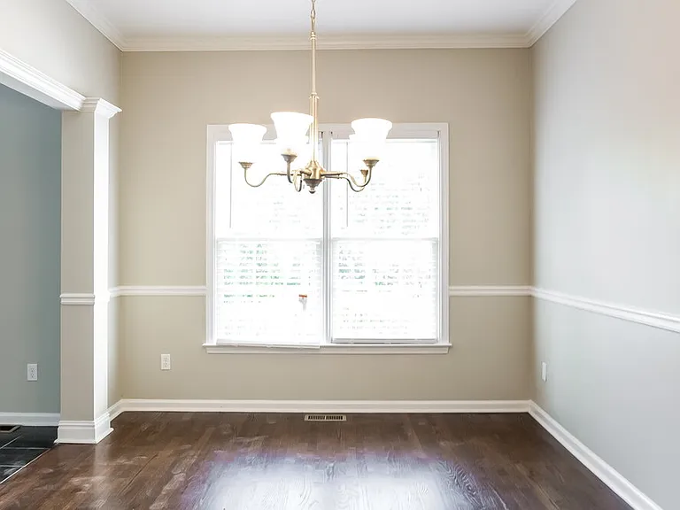 111 Windsong Dr — Photo 6