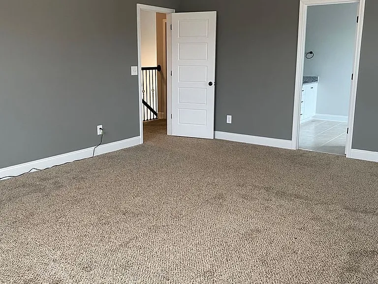 921 Burlington Dr — Photo 48