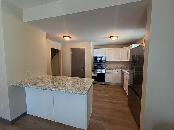 5th image of 1203 Apel Ave