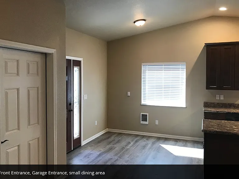 321 E Collins St #B — Photo 10