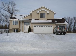 1207 Hidden Creek Blvd, Mayer, MN 55360