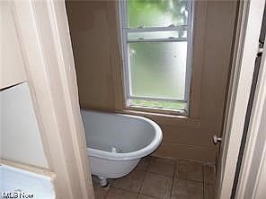 3rd image of 668 E 106th St