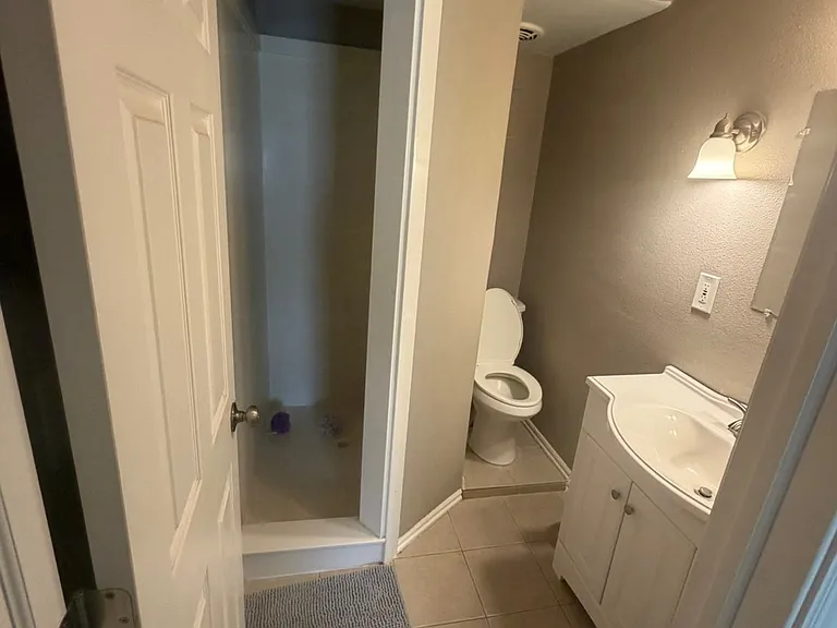 4318 Golden Leaf Cir — Photo 14