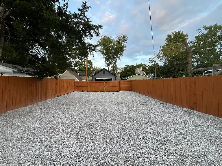 1233 Union St — Photo 8