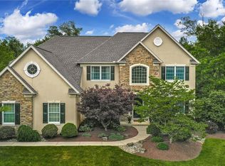 5170 Devon Ct, Center Valley, PA 18034