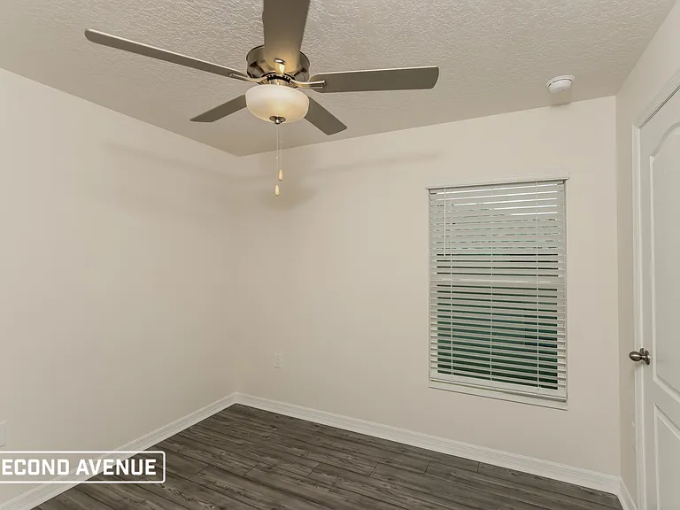 521 Breakwater St SE — Photo 13