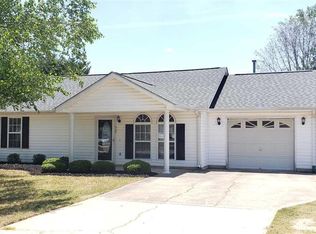 505 Very Fine Dr, Fountain Inn, SC 29644
