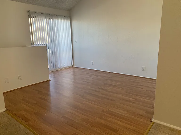 958 E Avenue Q #12 — Photo 19