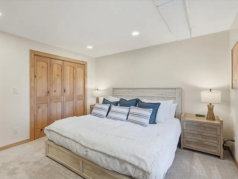 767 Mallalieu Dr — Photo 14