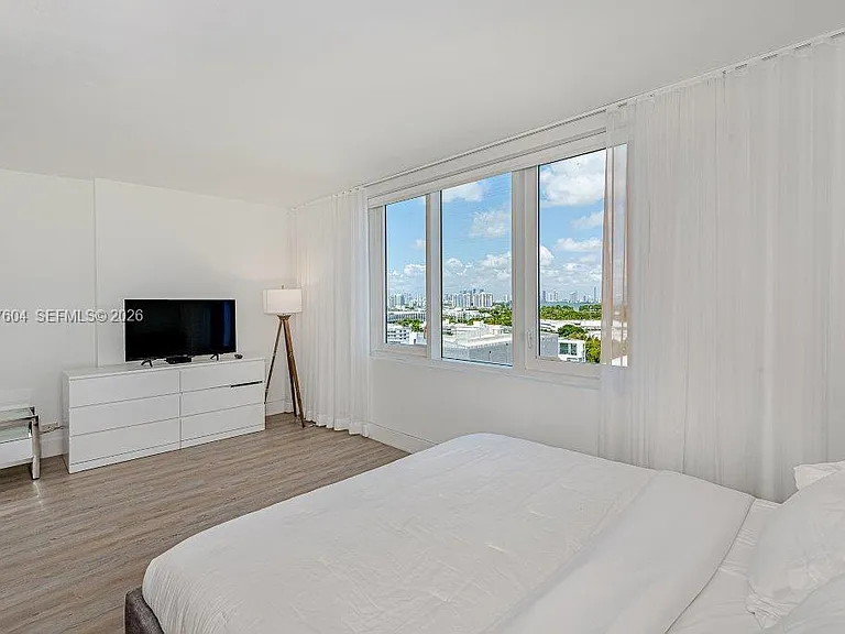 2301 Collins Ave #1528 — Photo 17