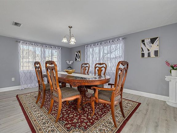 3rd image of 4232 Canandaigua Ct