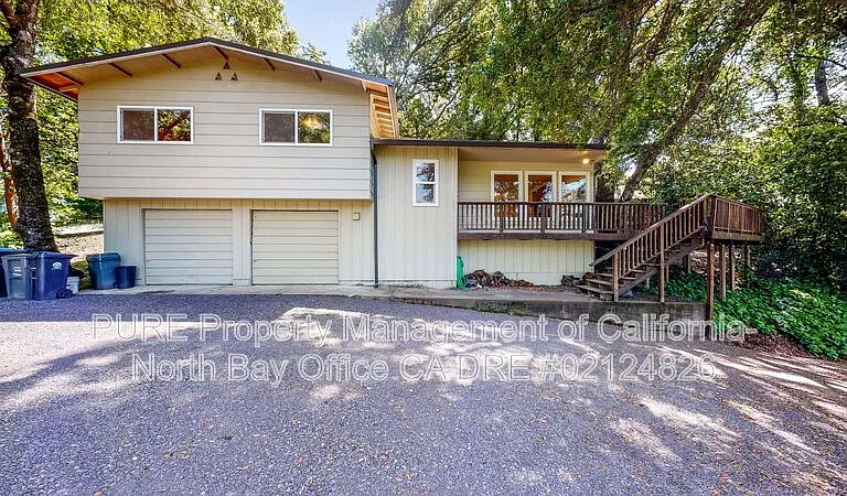 1580 Madrone Dr — Photo 1